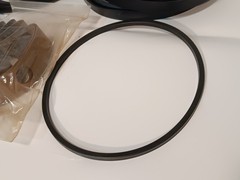 Lot of 12 Pieces – Unbranded Floating Seals and Gaskets, Varying Sizes and Types