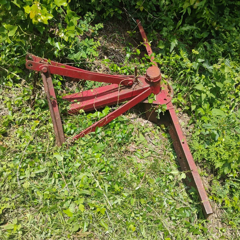 3-point rear grader blade attachment for a tractor