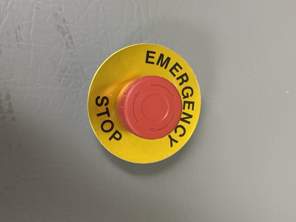 IDEC XA1E-BV – CONTROL UNIT EMERGENCY STOP BUTTON