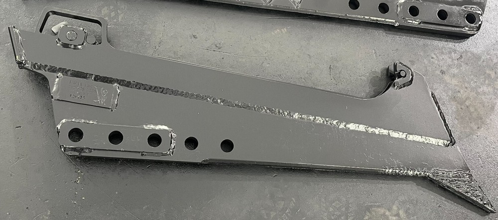Vermeer PTX Series 18″ Depth 3/4″ ID Vibratory Plow Chute Blade